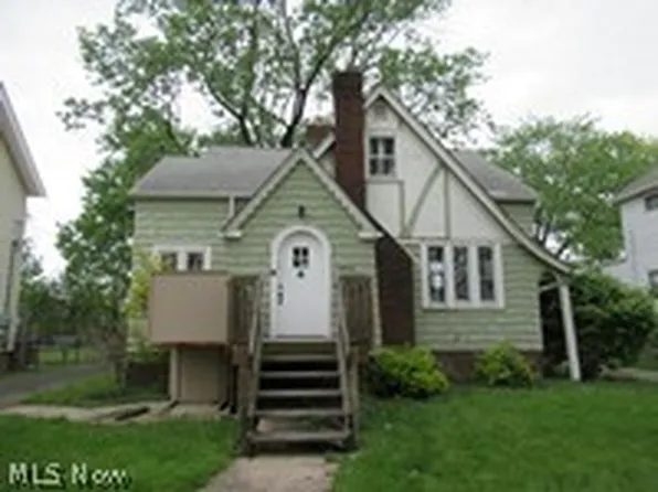17408 Woodbury Ave, Cleveland, OH 44135