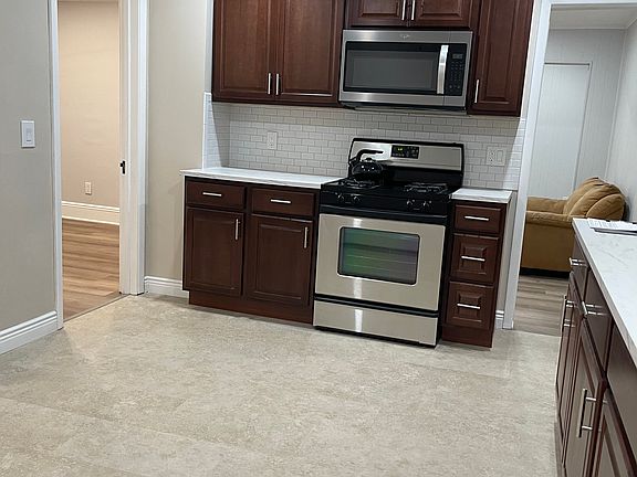 4th image of 97 Hayward Pl Floor 2