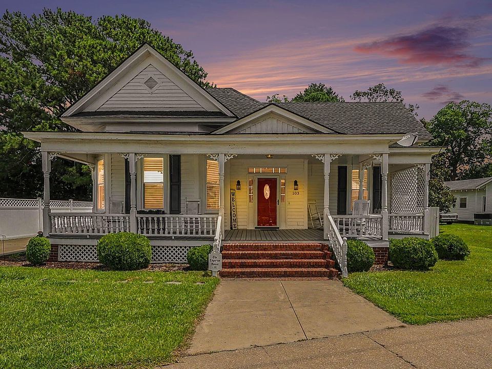 28th image of 103 E Bailey Ave