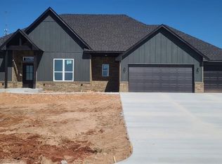 2418 Bear Creek Cir, Blanchard, OK 73010