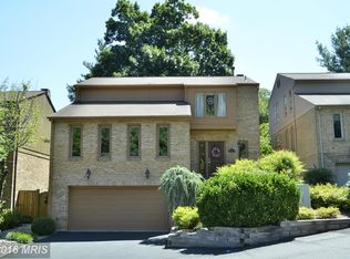 9940 Great Oaks Way, Fairfax, VA 22030