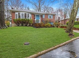 26 Louisa Ct, Northport, NY 11768
