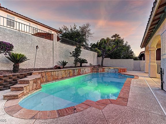 5th image of 2725 Cool Lilac Ave