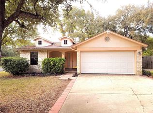 1504 Oak Knoll Ln, Lockhart, TX 78644