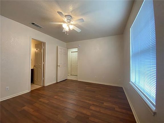 4th image of 1608 Van Zanten Dr