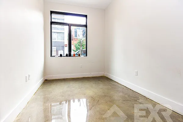 Rented by EXR | media 23