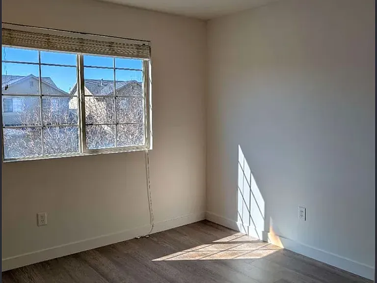 2124 W 2180 N — Photo 8