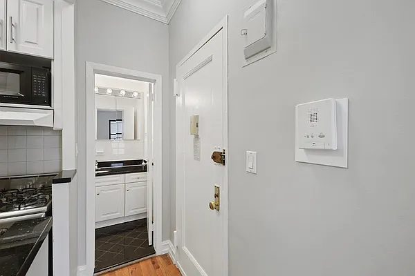 Rented by Cooper & Cooper Real Estate | media 10