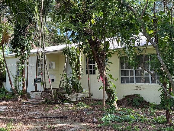 3rd image of 6600 SW 64th Ct