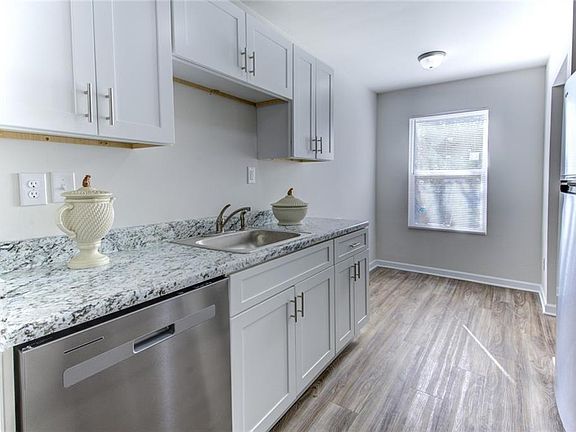 5th image of 2340 Beaver Ruin Rd APT 15