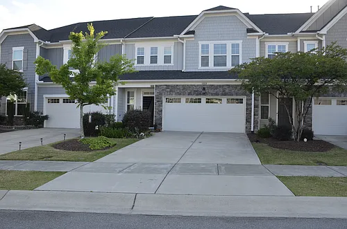 1009 Benay Rd Photo 1