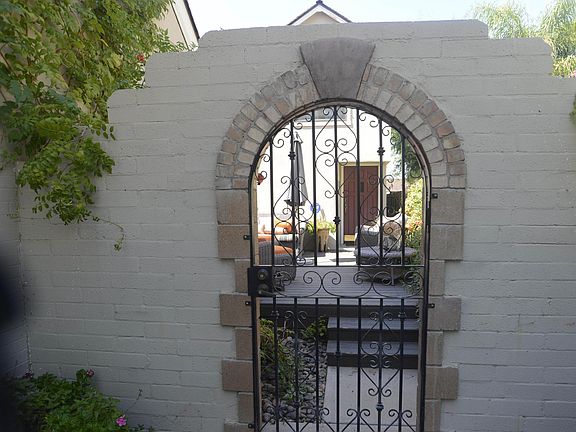 2nd image of 326 W Granada Rd #1