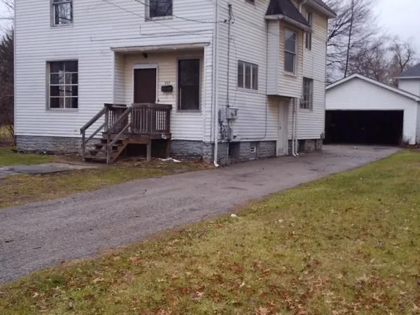 237 Scott St NE, Warren, OH 44483