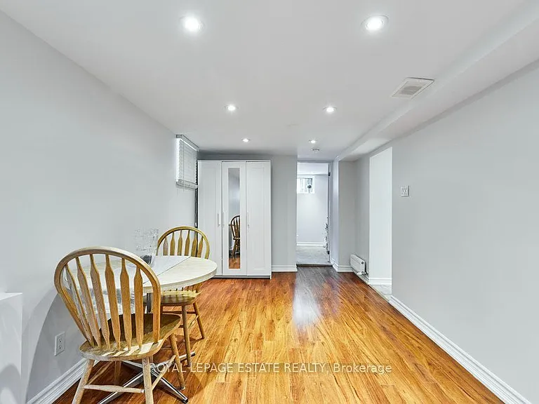 120 Grenadier Rd #LOWER — Photo 15