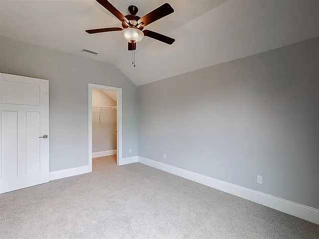 212 Cottage Ct — Photo 13