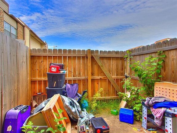 5th image of 401 12th Ave #208