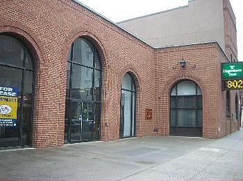 4th image of 83 W Washington St