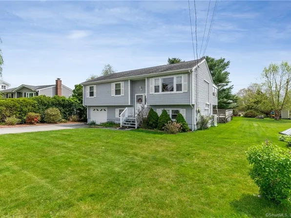 223 Seneca Drive, Groton, CT 06340