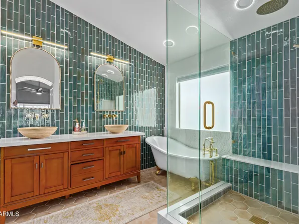 631 S LANUS Drive, Gilbert, AZ 85296