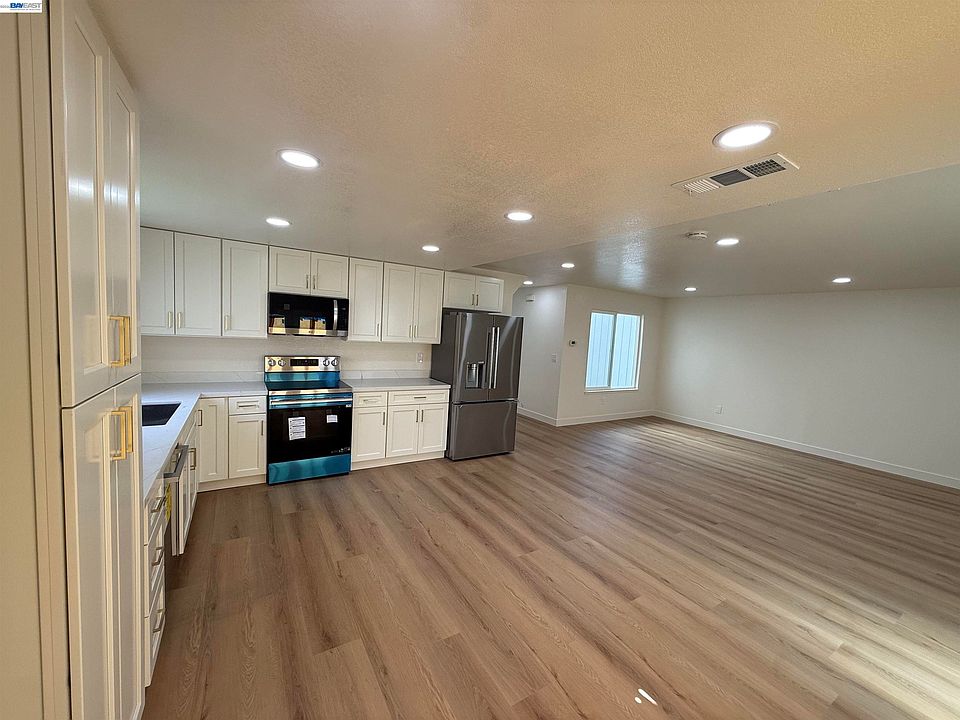 2nd image of 2203 Glenmount Dr