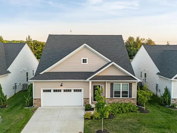 520 Davis Falls Dr, Newark, DE 19702