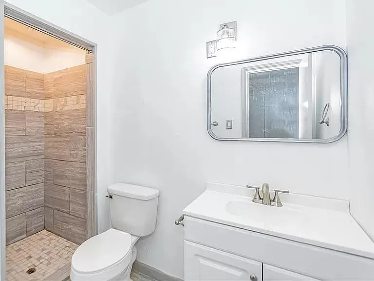 4230 W Broadway St — Photo 20
