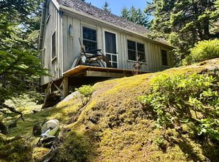 90 Greens Island, Vinalhaven, ME 04863