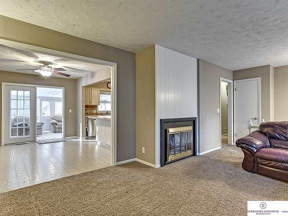 3rd image of 11673 Roanoke Blvd
