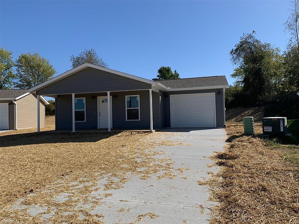 1st image of 220 Southview Dr