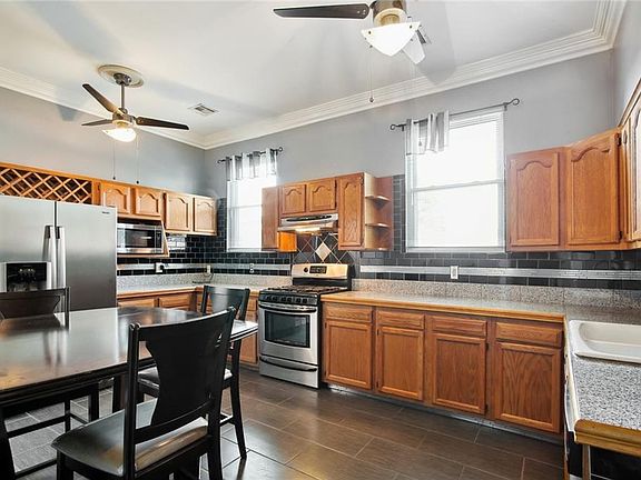 3rd image of 4939 S Miro St