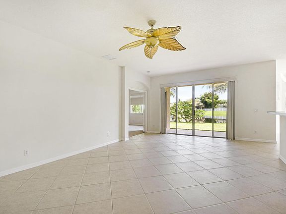 5th image of 503 NW Sunflower Pl