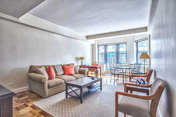 Sold by The Bamberger Group | media 1