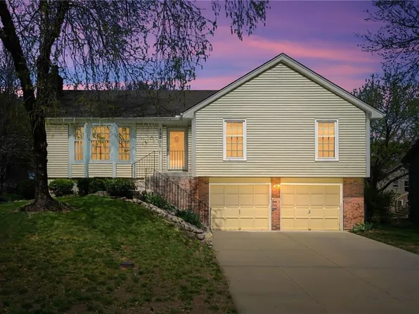 15200 W 122nd St, Olathe, KS 66062