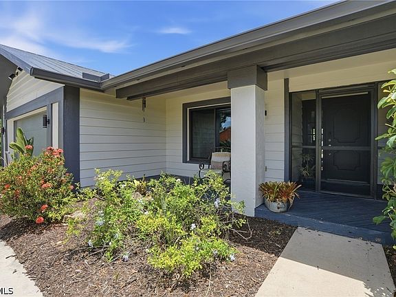 3rd image of 5837 Tallowood Cir