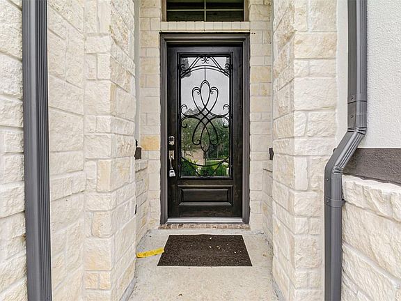 5th image of 59 Wyatt Oaks Dr