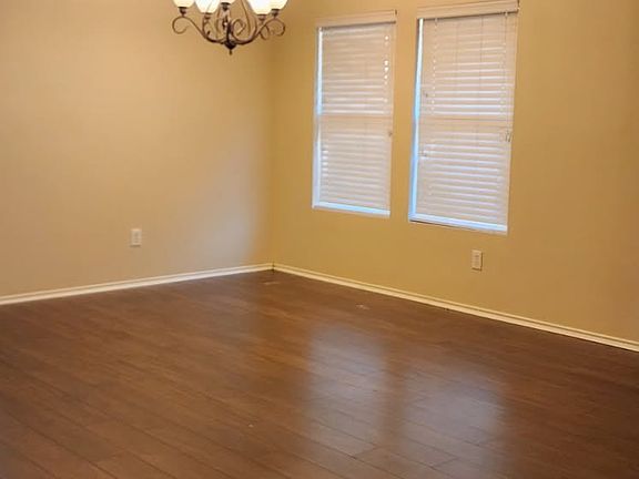 4th image of 6209 Saddleback Dr