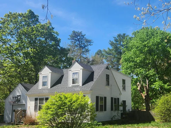 148 milton Road, Rochester, NH 03868