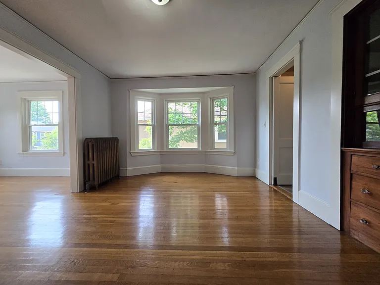 19 Rowe St #2 — Photo 9