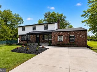 30 Purdue Dr, Delran, NJ 08075
