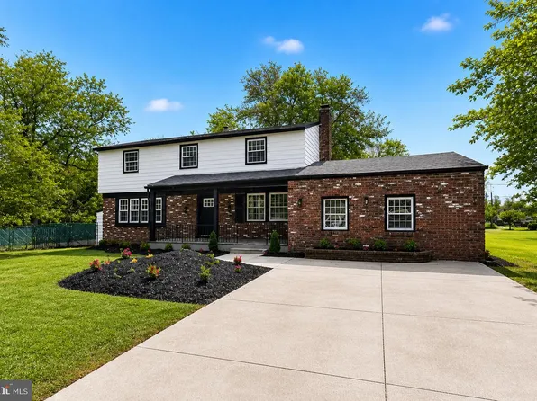 30 Purdue Dr, Delran, NJ 08075