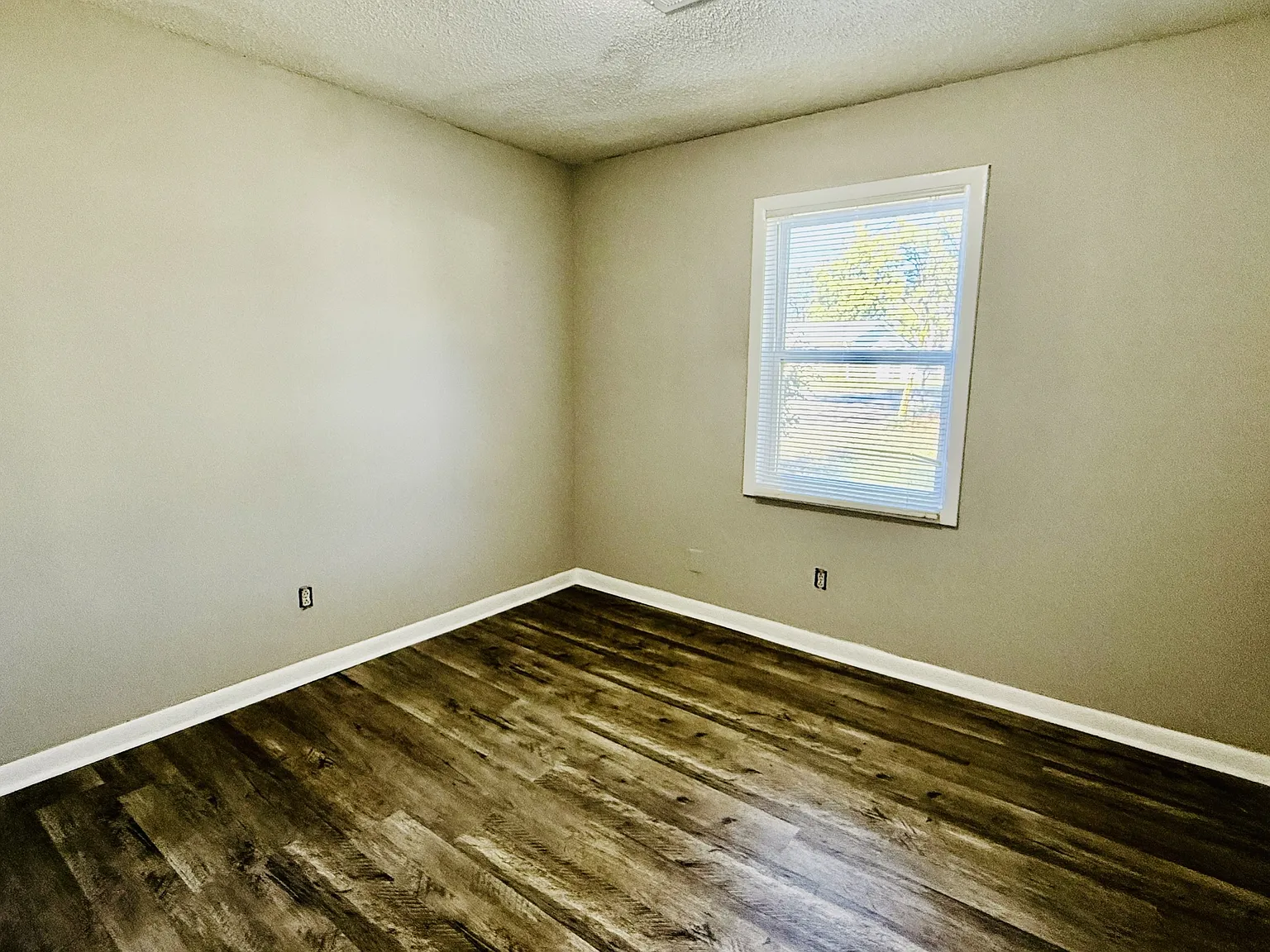 2432 Yorkshire Dr Sw - 1 — Photo 2