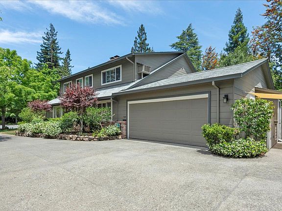 3rd image of 1335 Corinne Ln