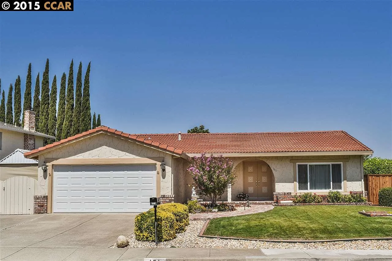 151 Fair Oaks Way photo 1