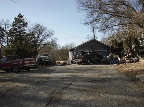 710 S 72nd St, Kansas City, KS 66111