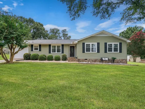104 Menlo Dr, Simpsonville, SC 29680