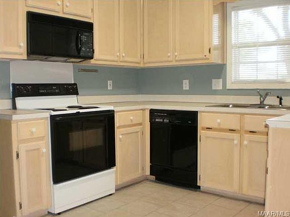 5th image of 1301 Dorchester Dr