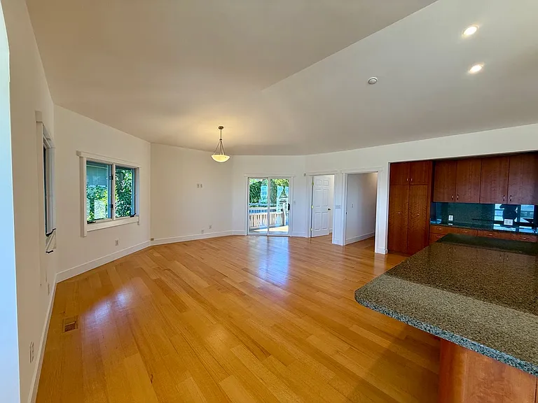 51 Via Los Altos — Photo 15