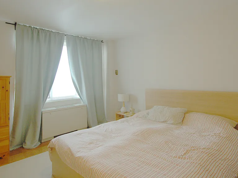 10201 Grosvenor Pl #828 — Photo 6