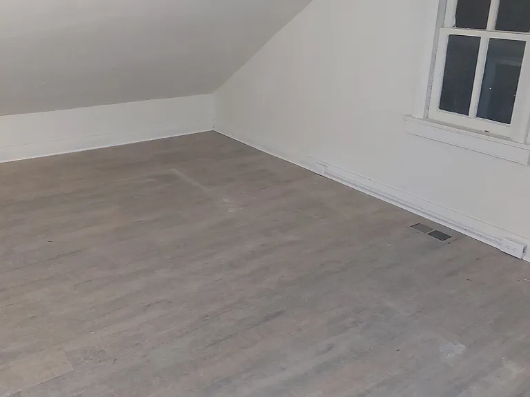 116 N Main St — Photo 15