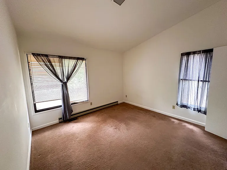 10 Tanglewood Rd — Photo 11